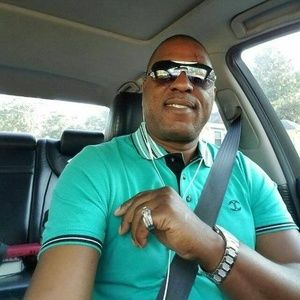 Meet your Posher, Carlos